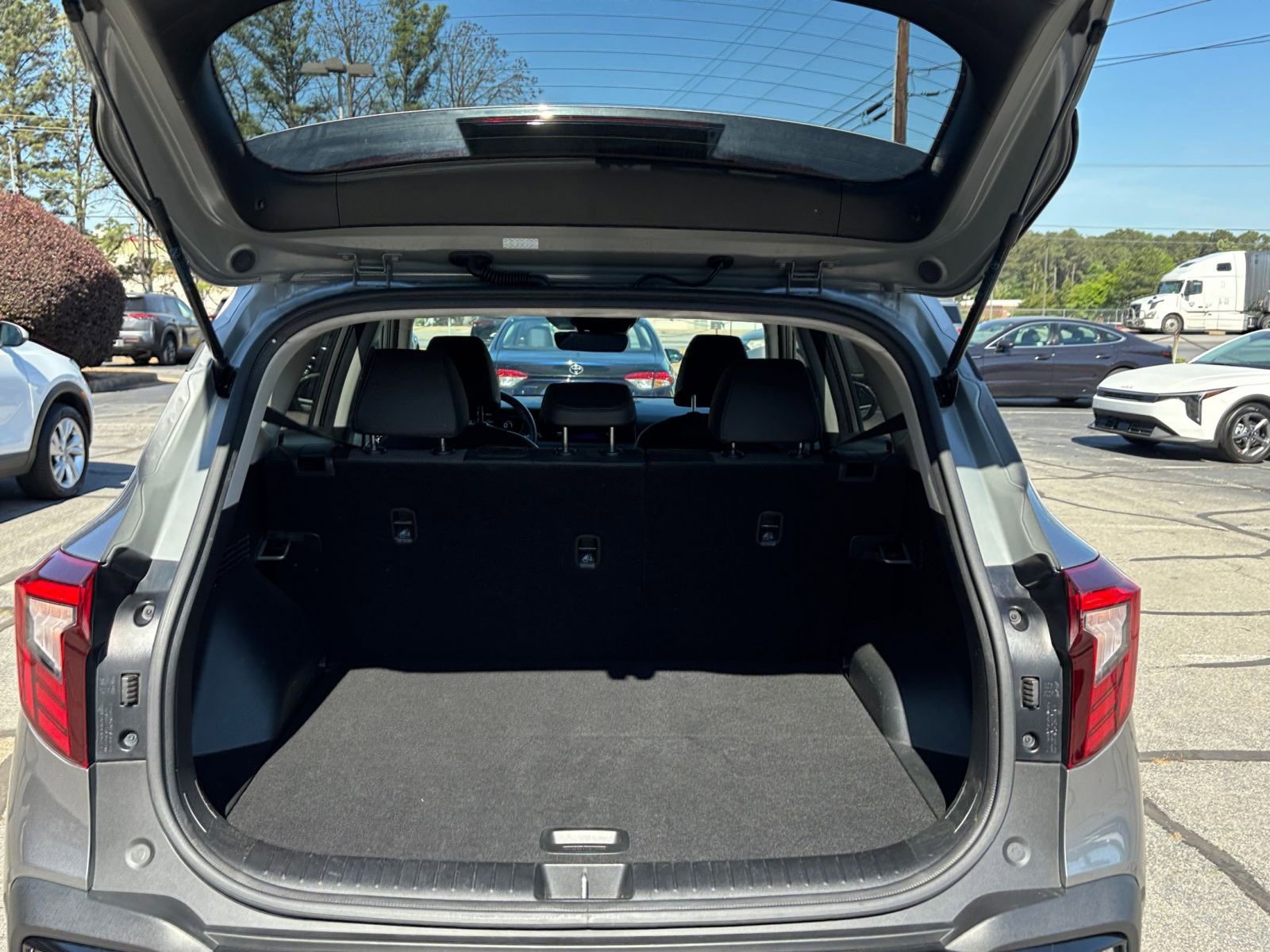 Used 2025 Kia Seltos S FWD image 37