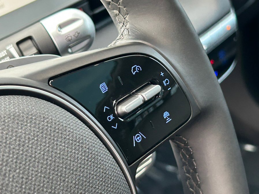 Used 2024 Hyundai Ioniq 5 Limited image 31