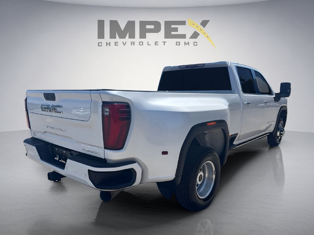 Used 2024 GMC Sierra 3500 Denali Ultimate AWD/4WD image 5