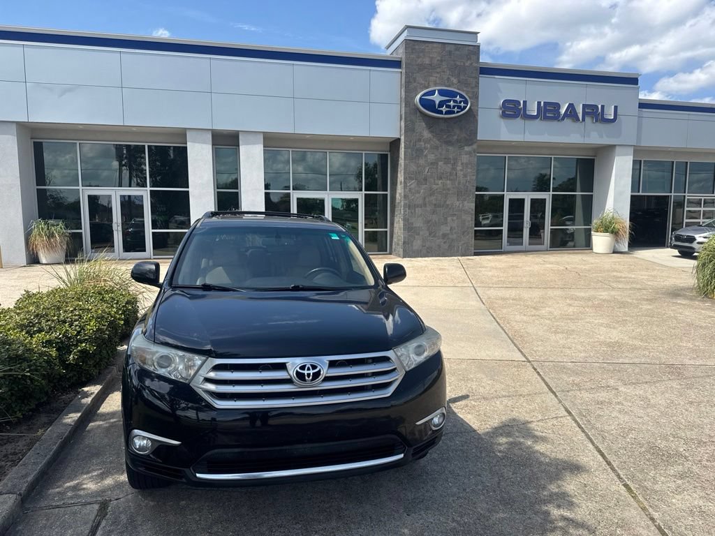Used 2012 Toyota Highlander Limited FWD video 2