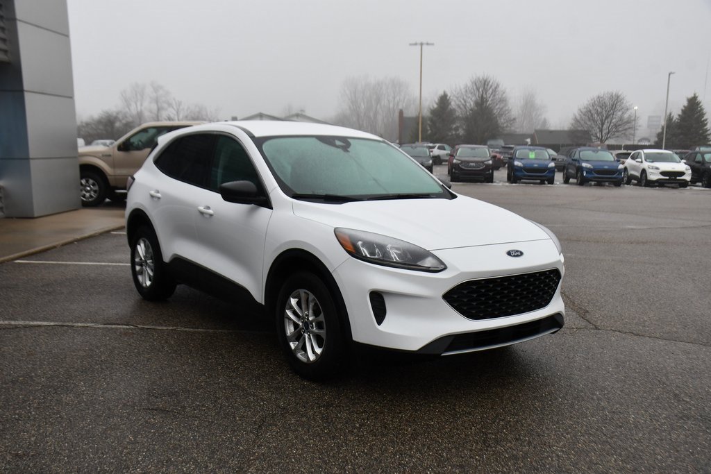 Used 2022 Ford Escape SE w/ Cold Weather Package image 9