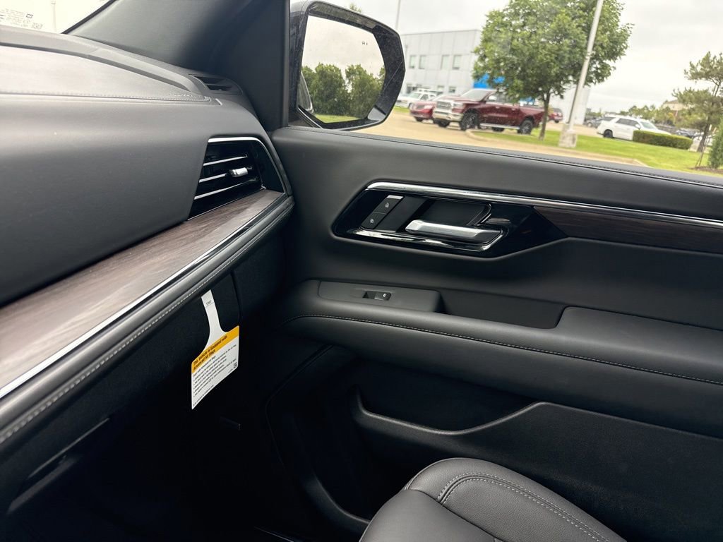 Used 2026 Chevrolet Tahoe Z71 w/ Comfort Package AWD/4WD image 19