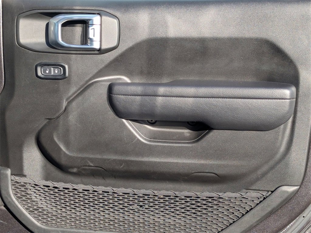 Used 2024 Jeep Wrangler Sport S image 34