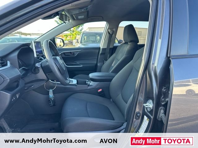 Used 2023 Toyota RAV4 LE AWD/4WD image 9
