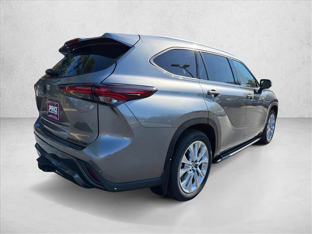 New 2026 Toyota Highlander Limited AWD/4WD image 3