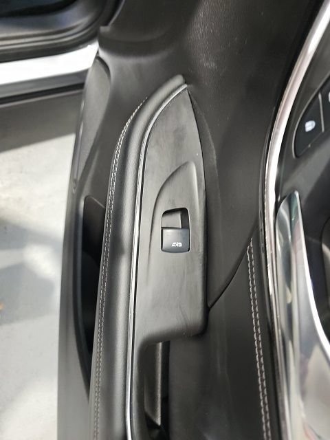 Used 2022 Buick Envision Essence w/ Safety Package FWD image 26