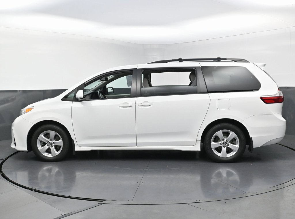 Used 2019 Toyota Sienna LE image 8