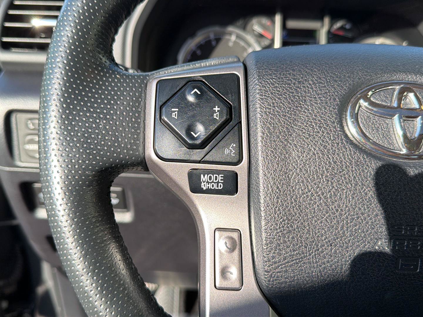 Used 2024 Toyota 4Runner Limited AWD/4WD image 21