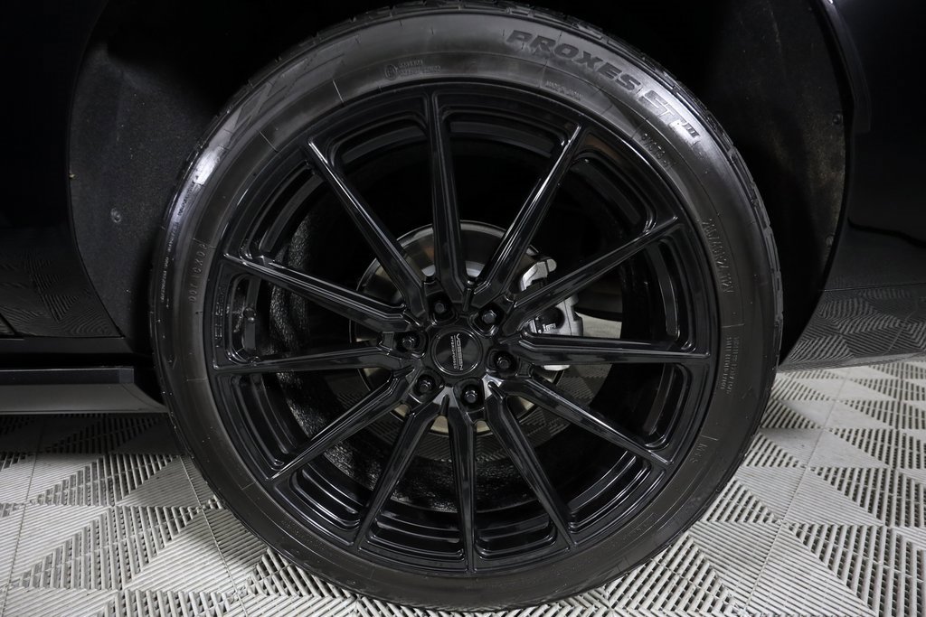 Used 2025 Cadillac Escalade ESV Sport w/ Touring Package image 59