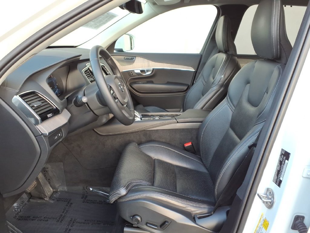 Certified 2024 Volvo XC90 T8 Ultimate w/ Protection Package Premier AWD/4WD image 7