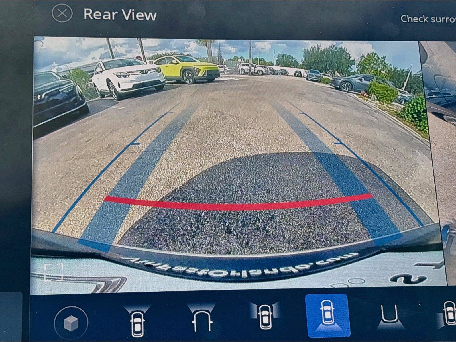 New 2027 VinFast VF 8 Eco AWD/4WD image 13