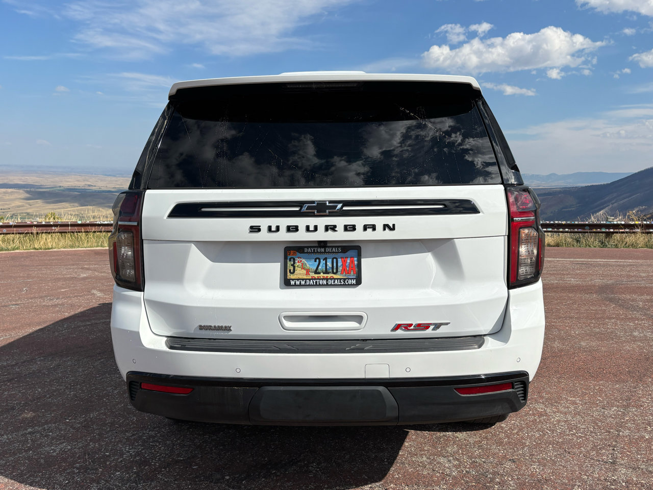Used 2023 Chevrolet Suburban RST w/ Luxury Package image 5