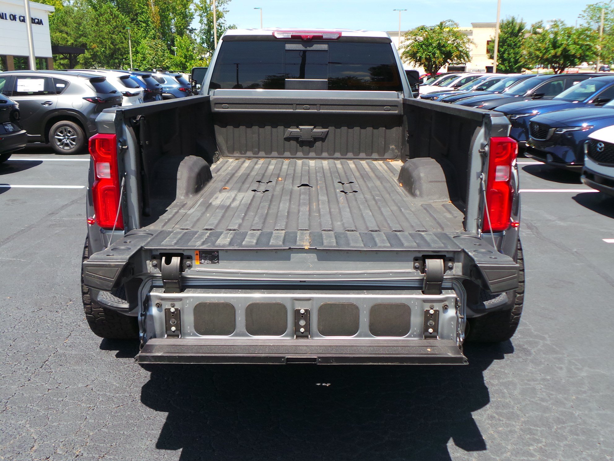 Used 2025 Chevrolet Silverado 3500 High Country w/ High Country Premium Package AWD/4WD image 29