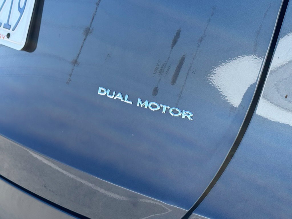 Used 2023 Tesla Model Y Long Range AWD/4WD image 25
