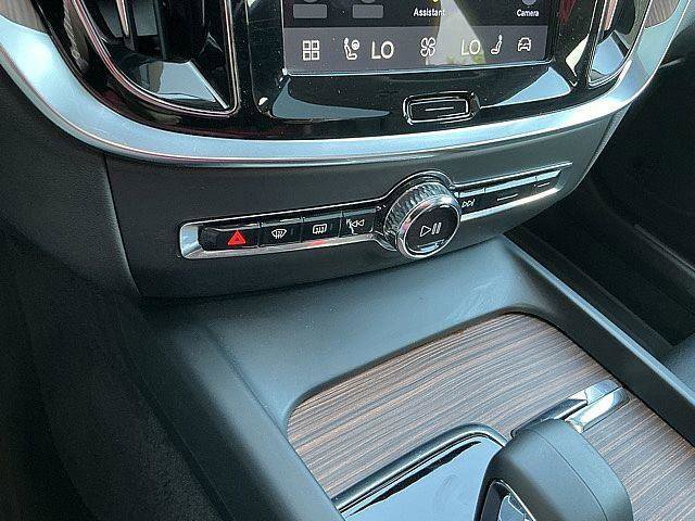 Certified 2023 Volvo S60 B5 Plus w/ Climate Package FWD image 25