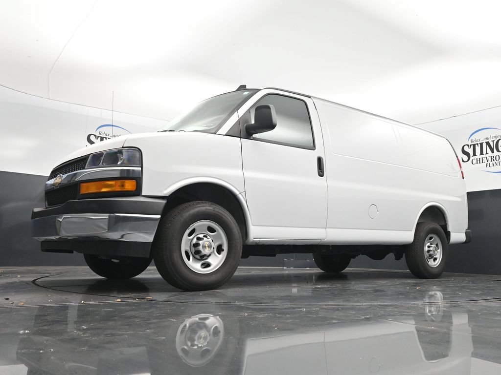 Certified 2025 Chevrolet Express 2500 w/ Driver Convenience Package RWD image 28