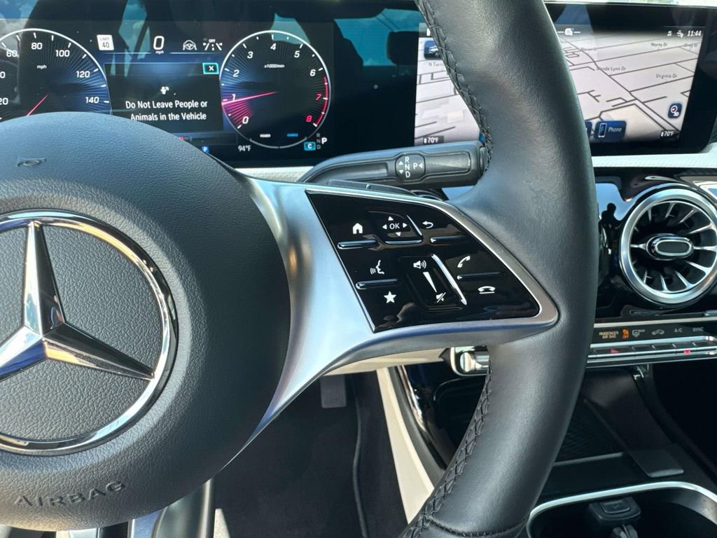 Used 2025 Mercedes-Benz CLA 250 4MATIC image 24