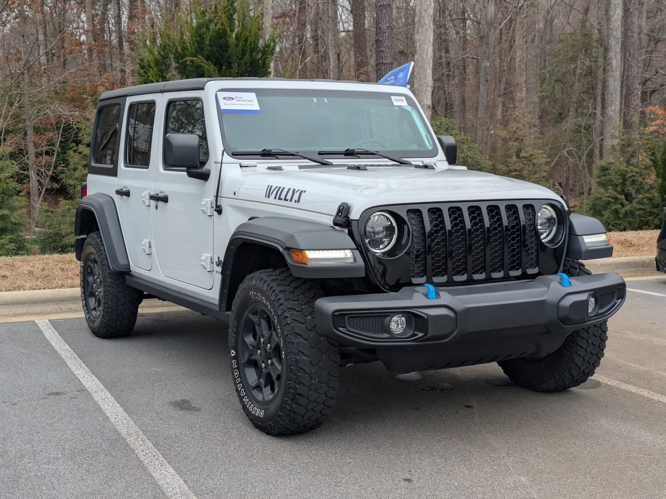 Used 2023 Jeep Wrangler Unlimited image 2