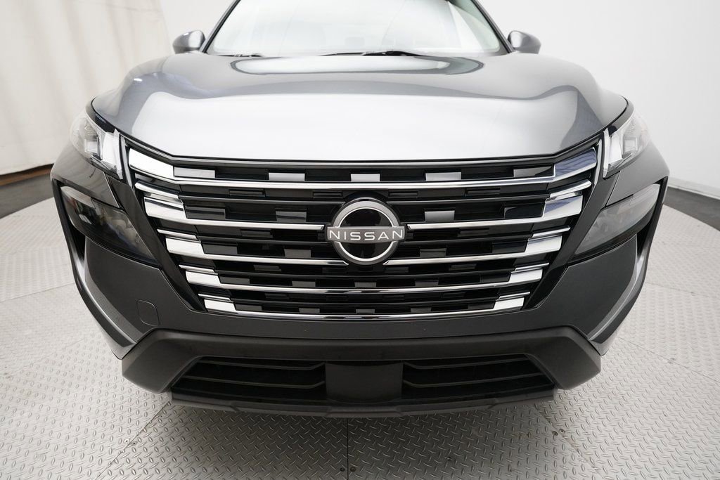 Used 2024 Nissan Rogue SV w/ SV Premium Package image 22