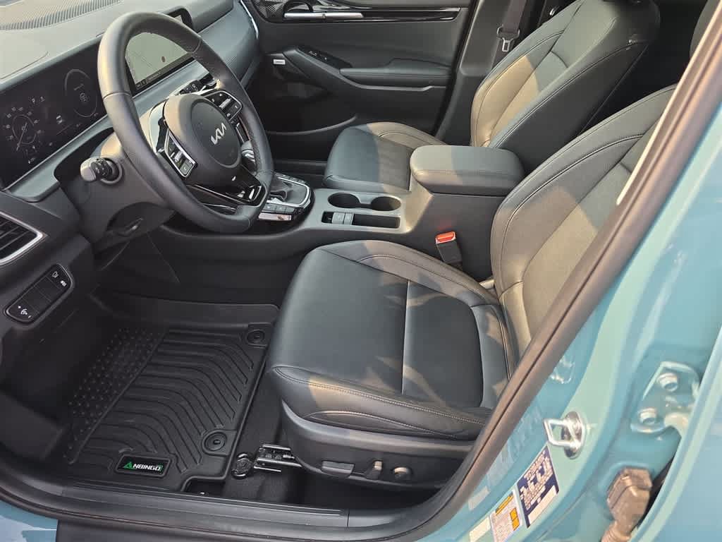 Used 2025 Kia Seltos SX AWD/4WD image 17