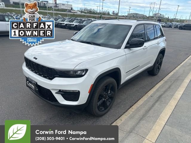 Used 2024 Jeep Grand Cherokee Limited w/ Luxury Tech Group II image 3