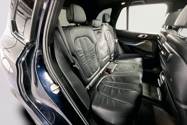 Used 2020 BMW X5 M50i w/ Premium Package image 26
