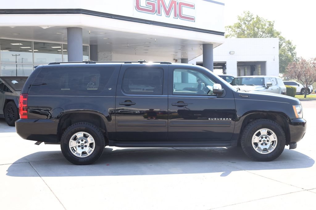 Used 2014 Chevrolet Suburban LT AWD/4WD image 7