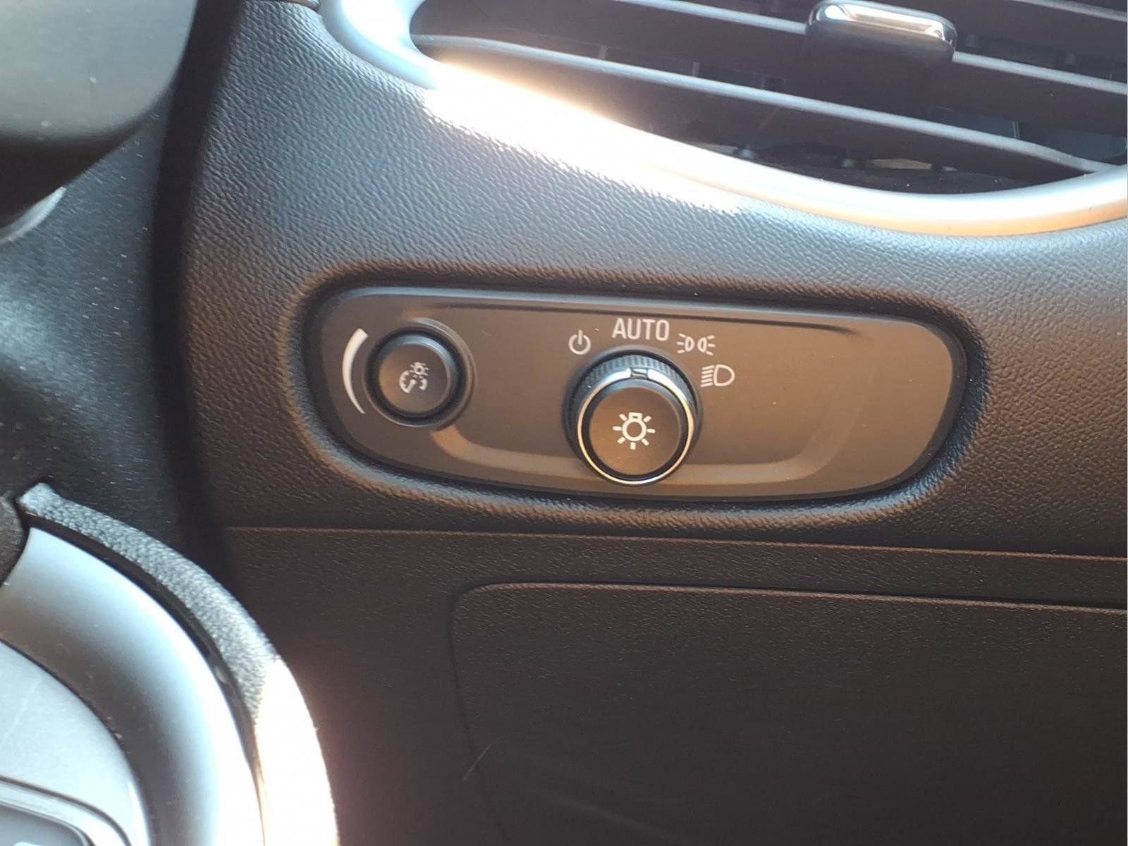 Used 2024 Chevrolet Malibu LT FWD image 16