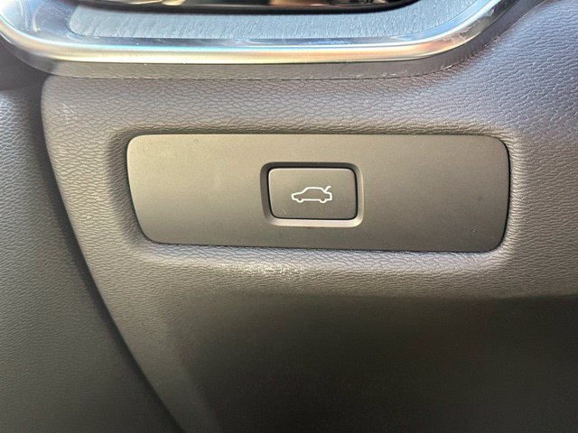 Certified 2024 Volvo V60 B5 Cross Country Ultimate w/ Protection Package Premier AWD/4WD image 30