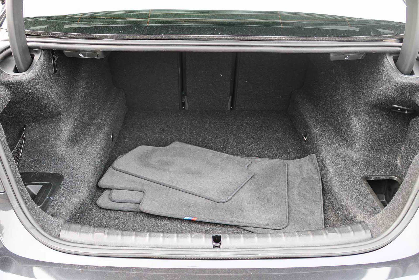 Used 2023 BMW M550i xDrive image 26