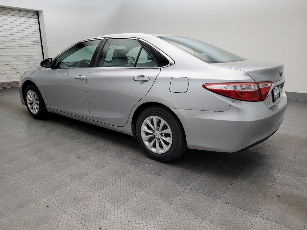 Used 2015 Toyota Camry LE FWD image 3
