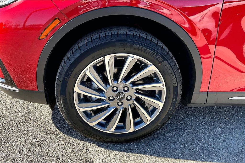 Used 2023 Lincoln Corsair Reserve image 12