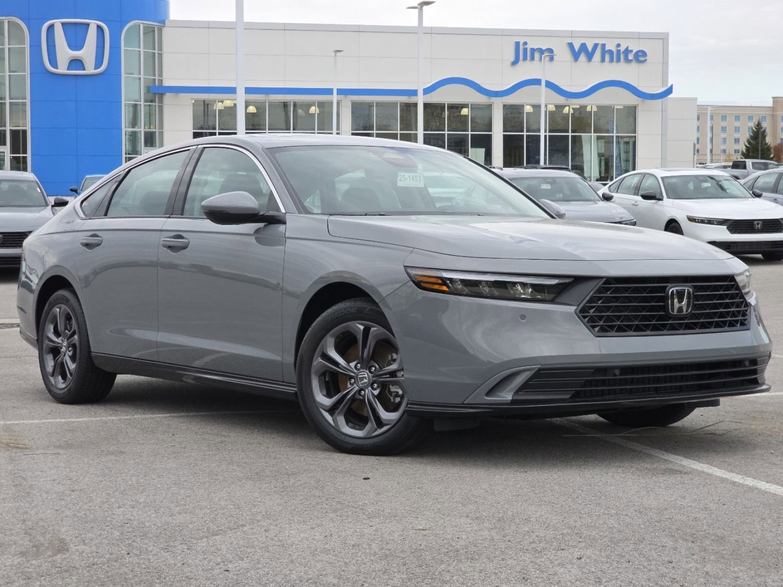 New 2025 Honda Accord EX-L image 2