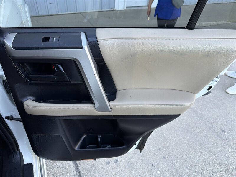 Used 2010 Toyota 4Runner Limited AWD/4WD image 20