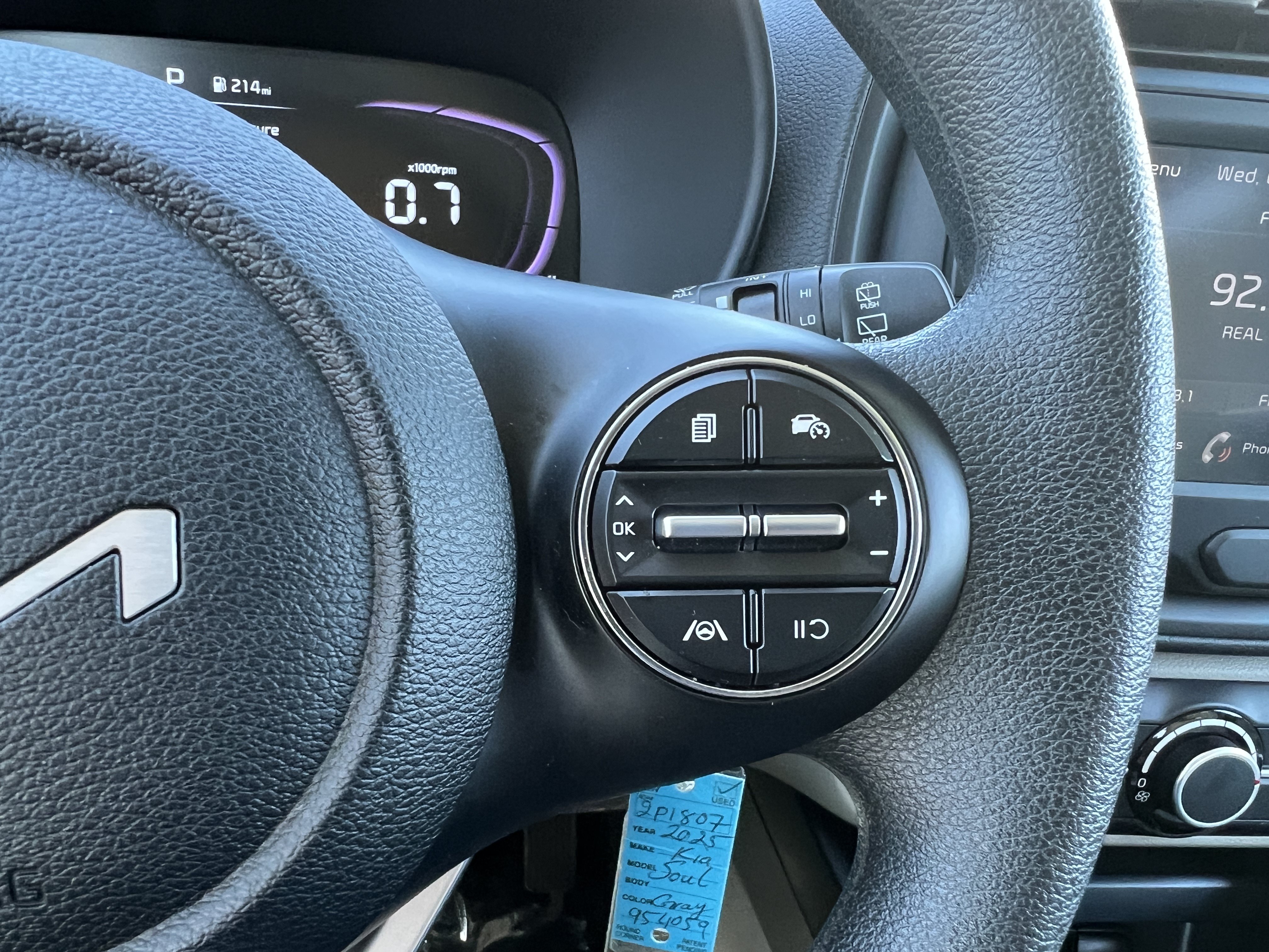 Used 2025 Kia Soul LX w/ LX Technology Package FWD image 26