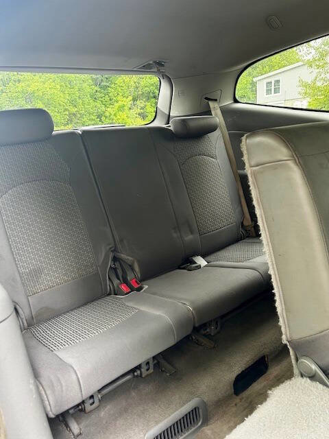 Used 2011 Chevrolet Traverse LS image 19