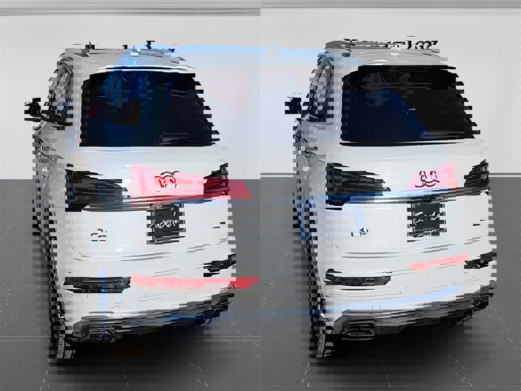 Used 2025 Audi Q5 2.0T Premium Plus w/ Premium Plus Package image 7