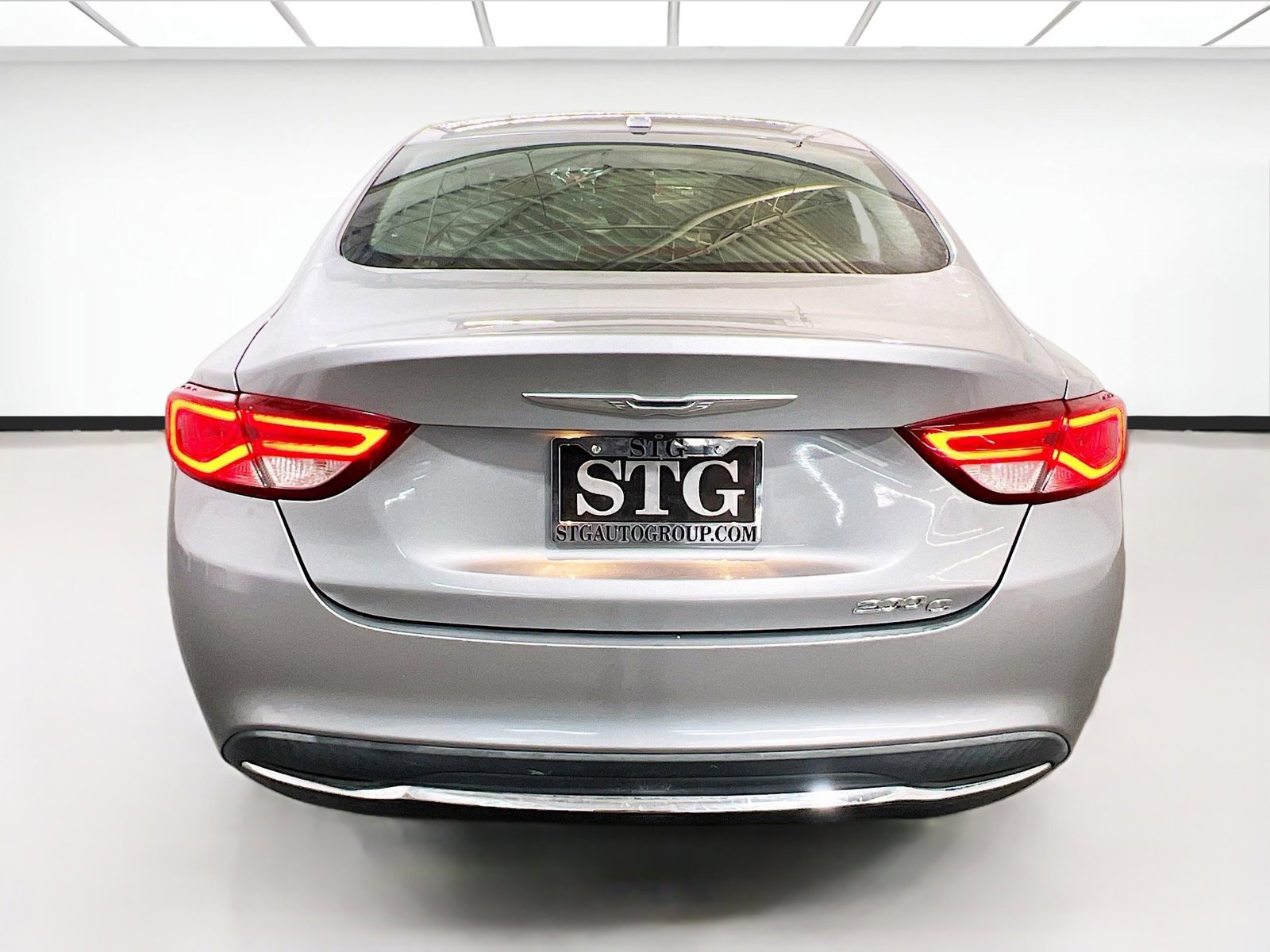 Used 2015 Chrysler 200 C image 5