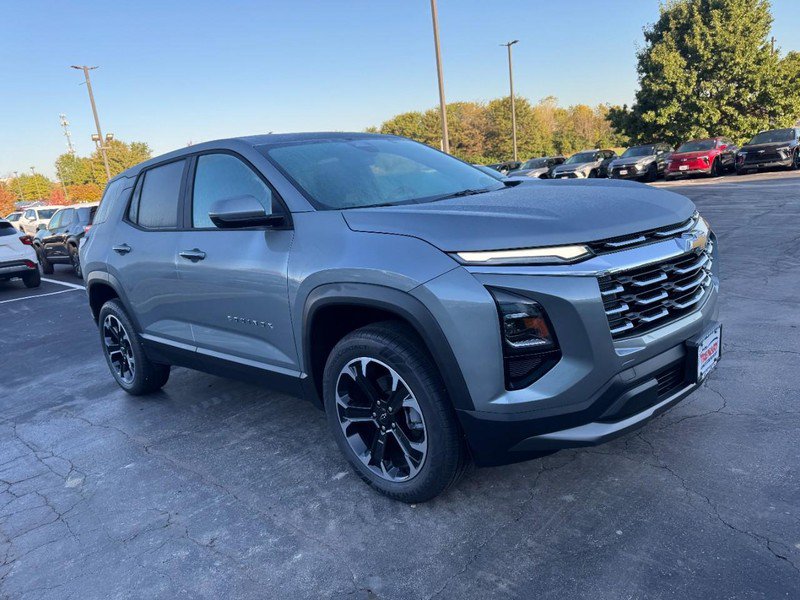 New 2027 Chevrolet Equinox LT FWD image 2