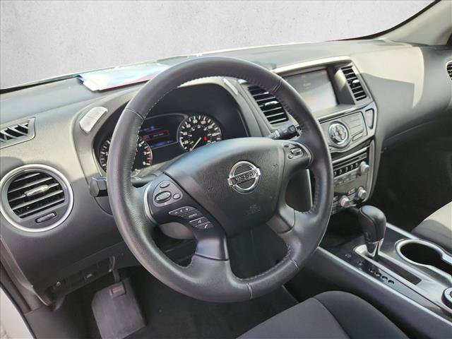 Used 2017 Nissan Pathfinder SV AWD/4WD image 21