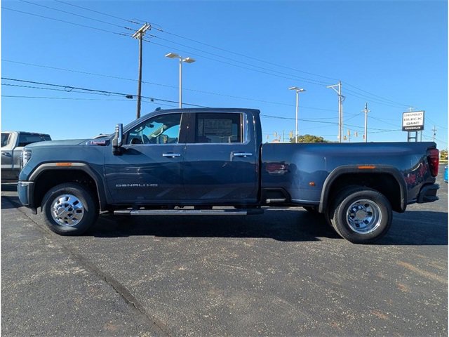 New 2026 GMC Sierra 3500 Denali w/ Denali Reserve Package image 4