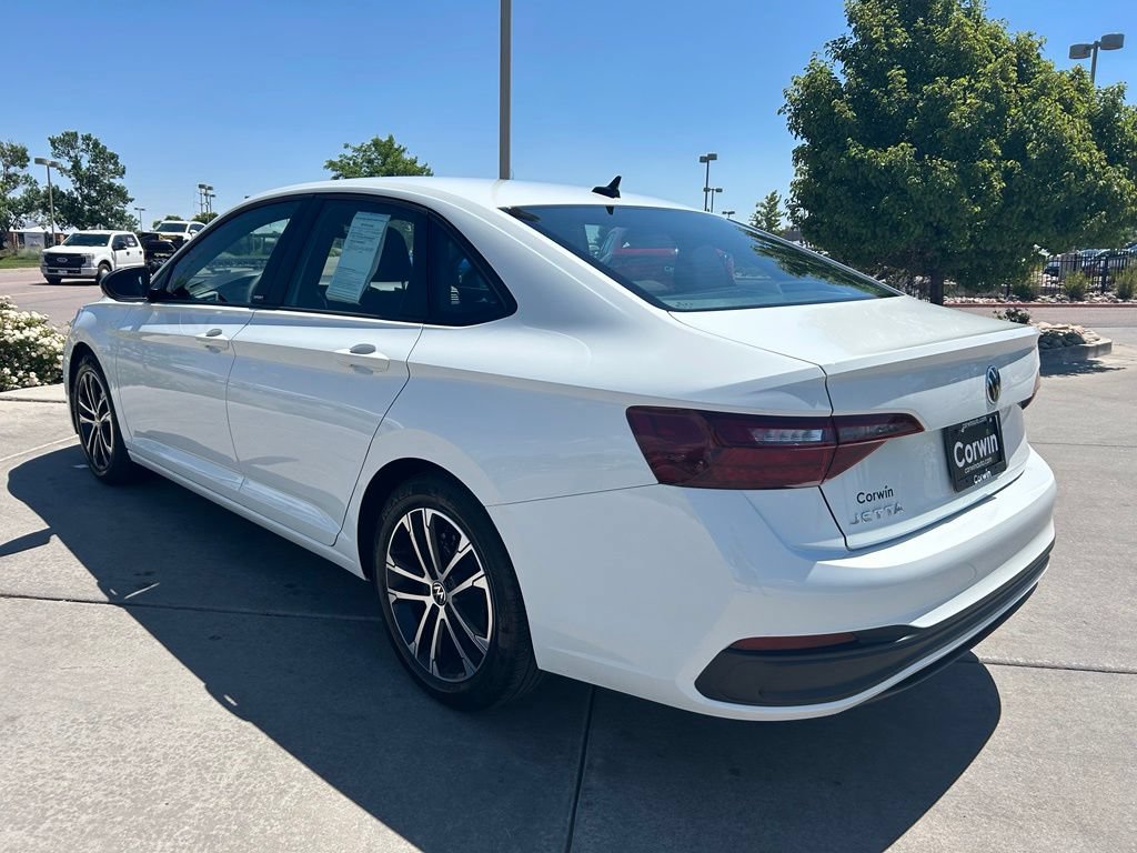 Used 2023 Volkswagen Jetta Sport FWD image 5