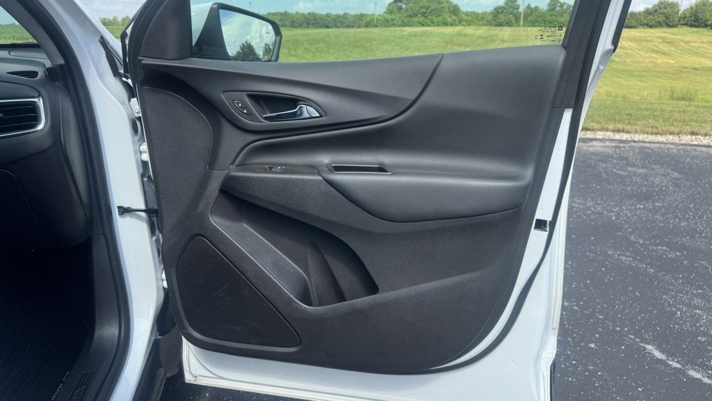 Used 2023 Chevrolet Equinox LT image 18
