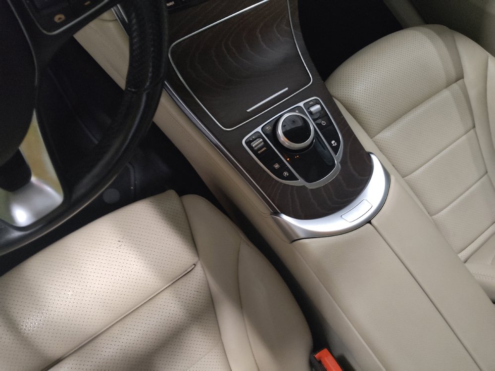 Used 2019 Mercedes-Benz GLC 300 4MATIC w/ Premium Package image 26