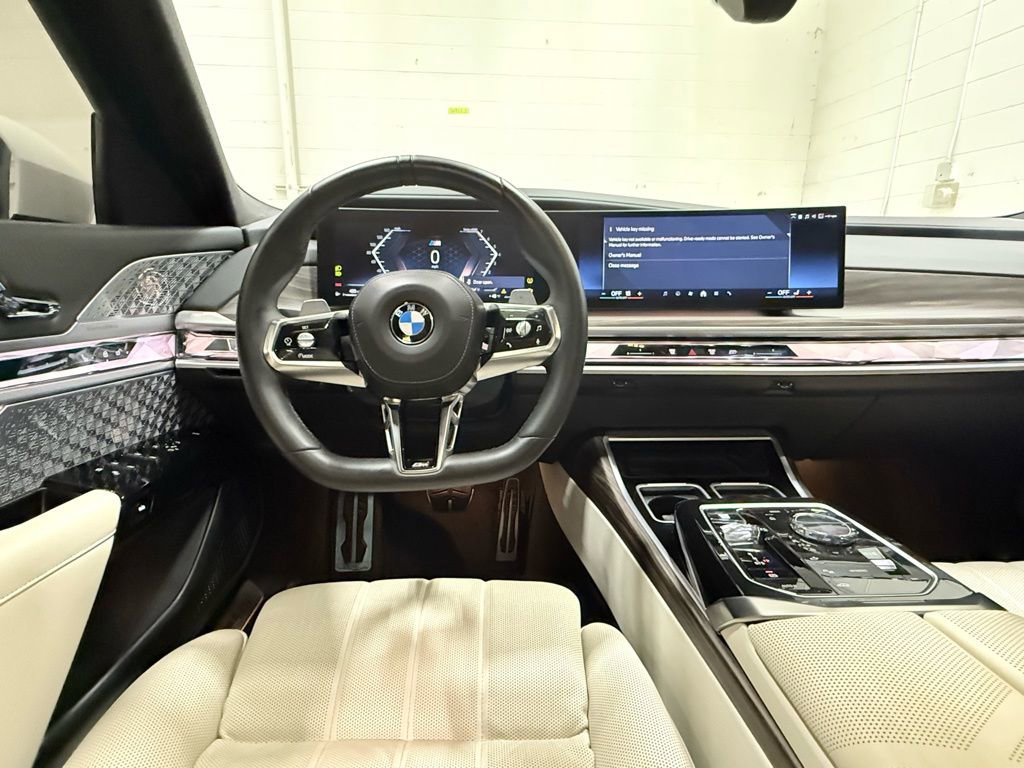Used 2024 BMW 760i xDrive w/ Premium Package image 70