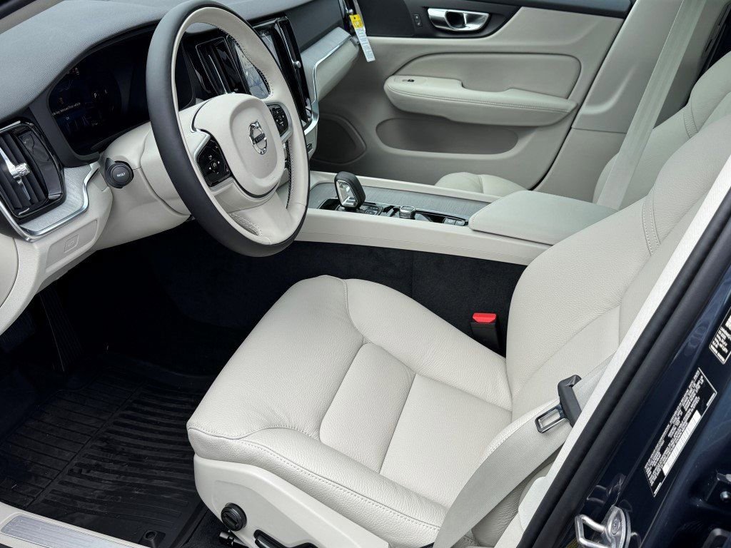 New 2026 Volvo V60 B5 Cross Country Plus w/ Protection Package Premier image 18