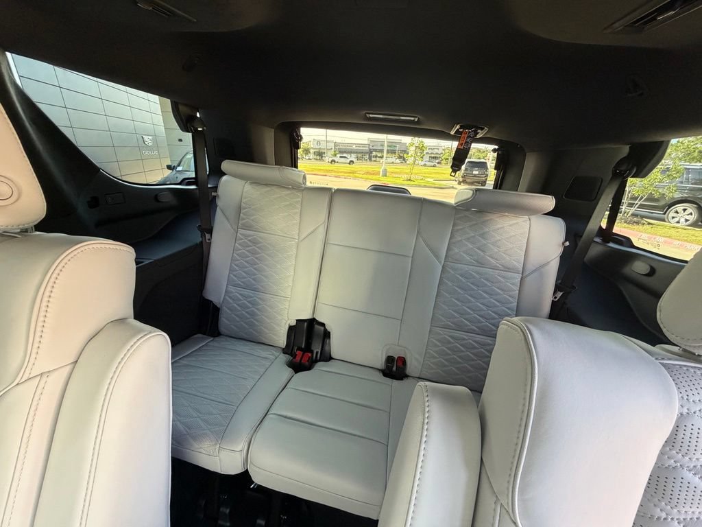 New 2026 Cadillac Escalade Platinum Sport w/ LPO, ONYX Package AWD/4WD image 21