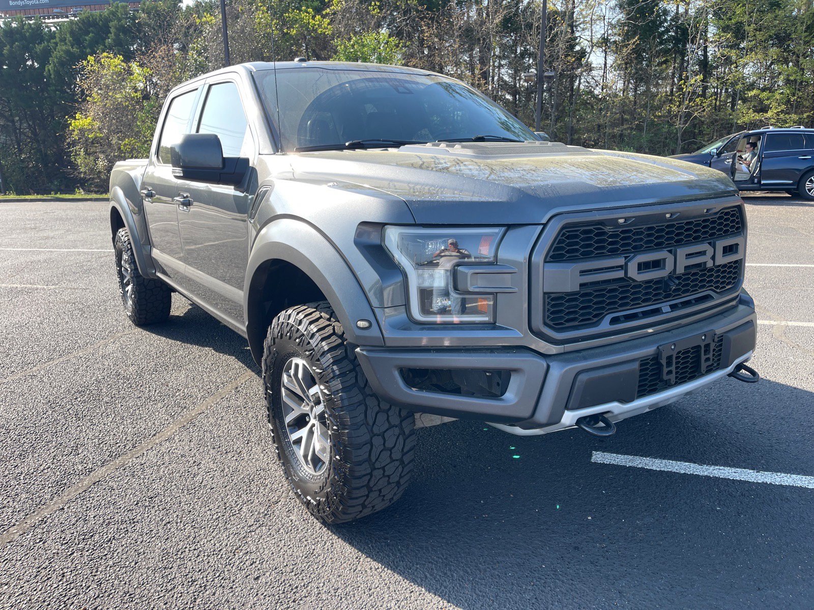 Used 2018 Ford F150 Raptor w/ Equipment Group 802A Luxury image 1