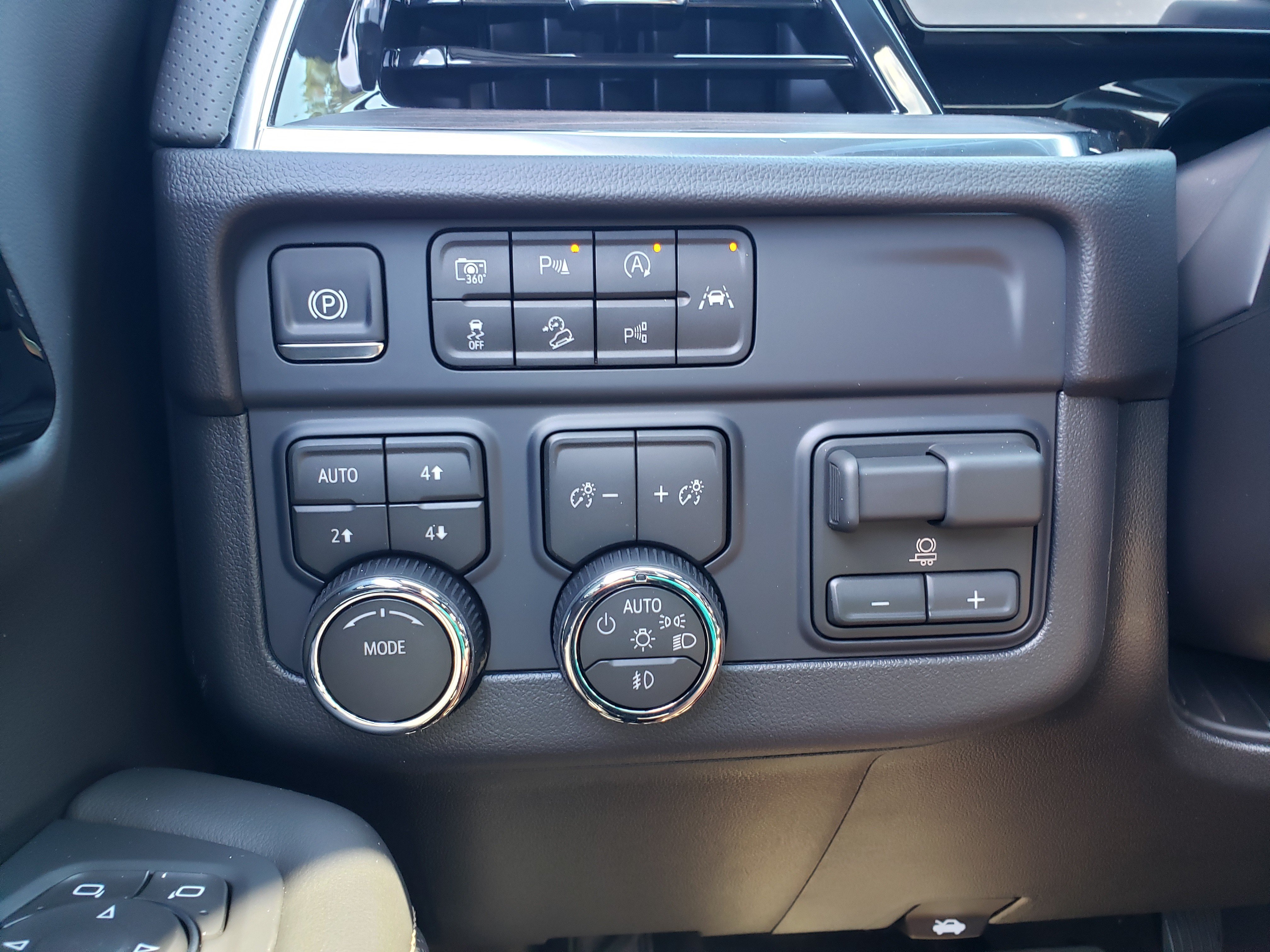 New 2027 Chevrolet Tahoe Premier w/ Advanced Technology Package AWD/4WD image 17