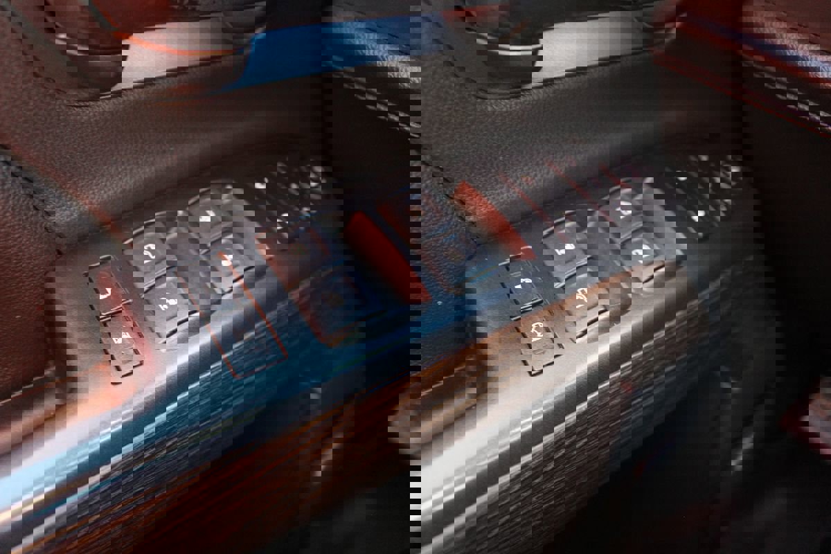 Used 2018 GMC Sierra 1500 Denali w/ Denali Ultimate Package image 9